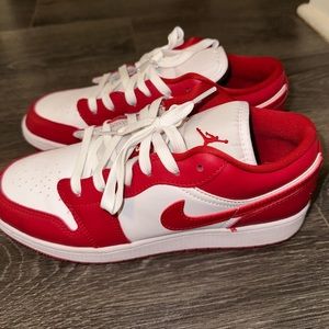 Jordan 1 low, gym red white